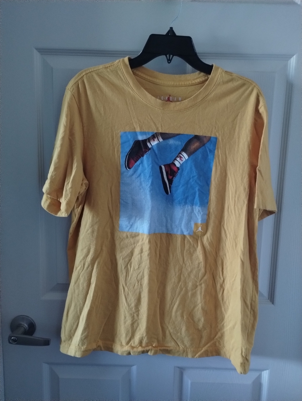 Air Jordan Jumpman Yellow Graphic Crew Neck Tee Size M
